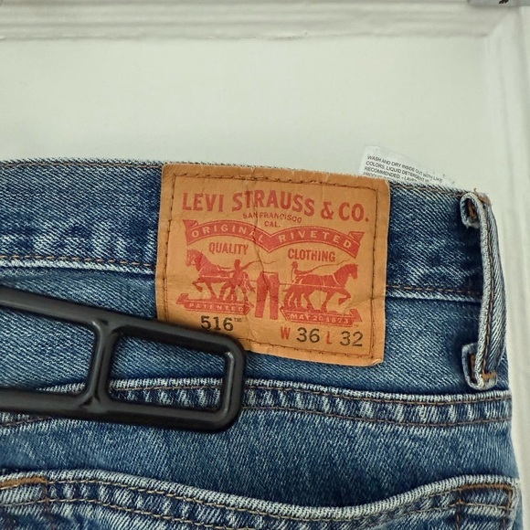 Levi's Other - Levi's 516 Slim Straight - W36 L32